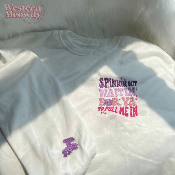 Spinnin Out Satellite – Embroidered