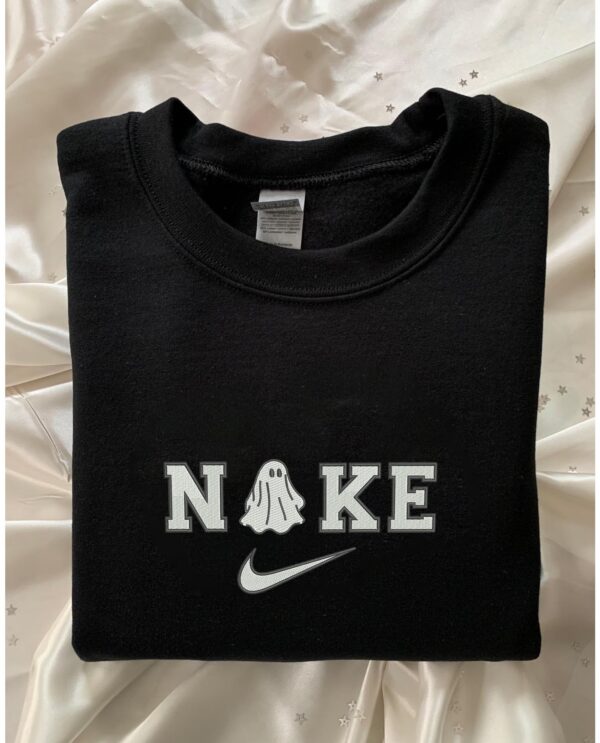 N.ike Ghost Halloween