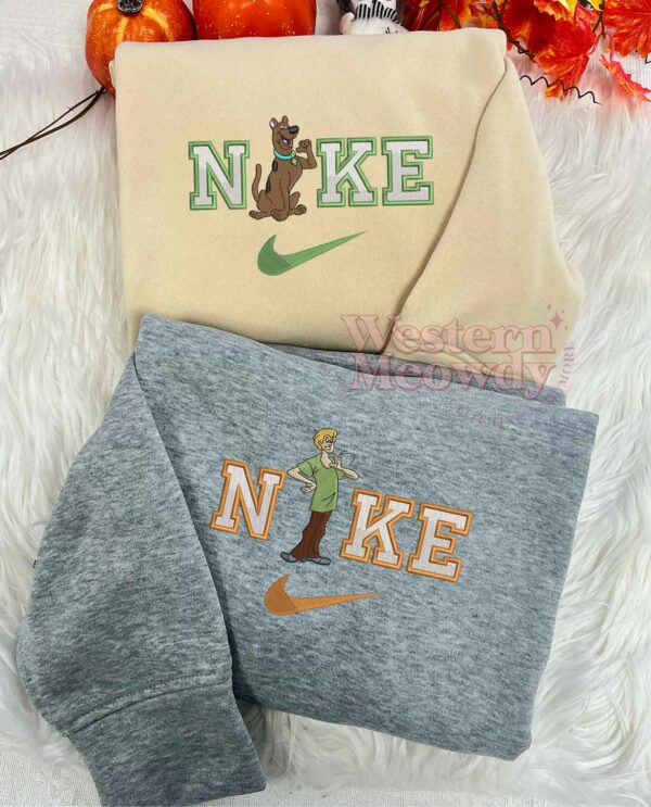 Scooby-Doo And Shaggy Rogers Ver2 Sweatshirt