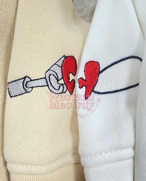 Wall-E And Eve Couple Ver5 Sweatshirt