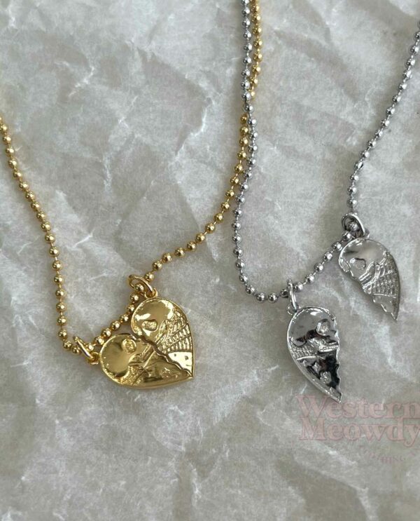 Kissing Skull Friend Charm Necklace