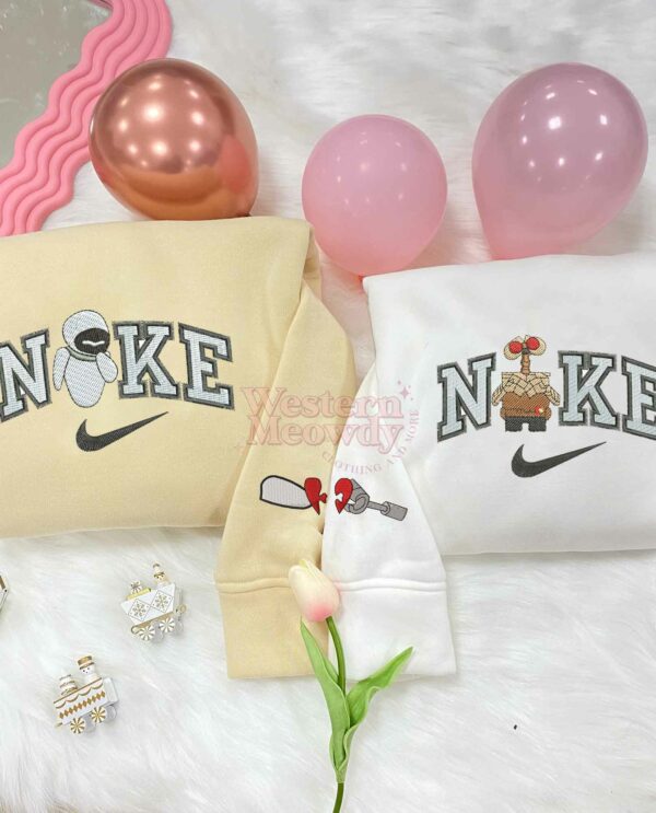 Wall-E And Eve Couple Ver6 Sweatshirt