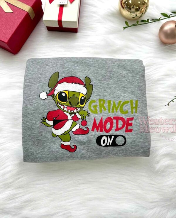 Stitch Christmas Mode on Sweatshirt