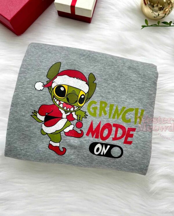 Stitch Christmas Mode on Sweatshirt
