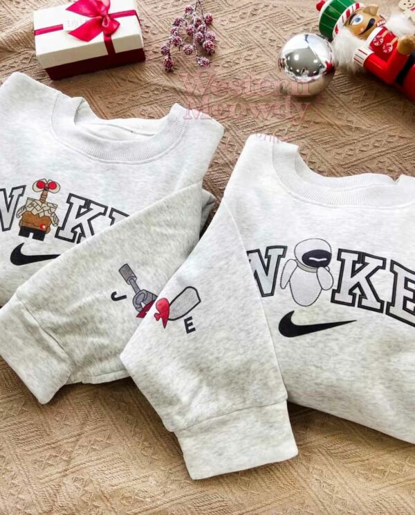 Wall-E And Eve Couple Faux-Embroidered Sweatshirt