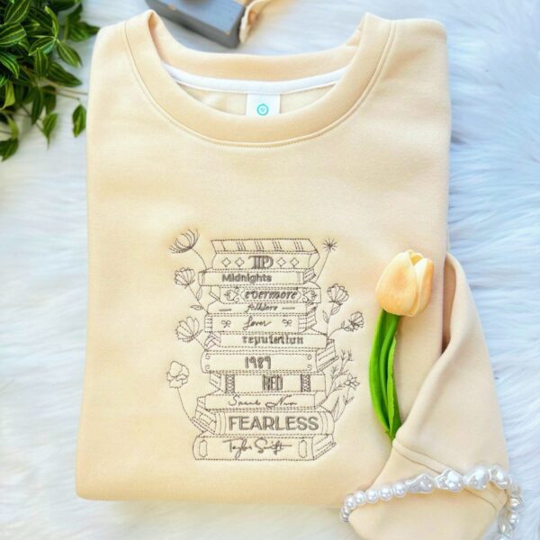 TS – TTPD Album Books Embroidered Sweatshirt