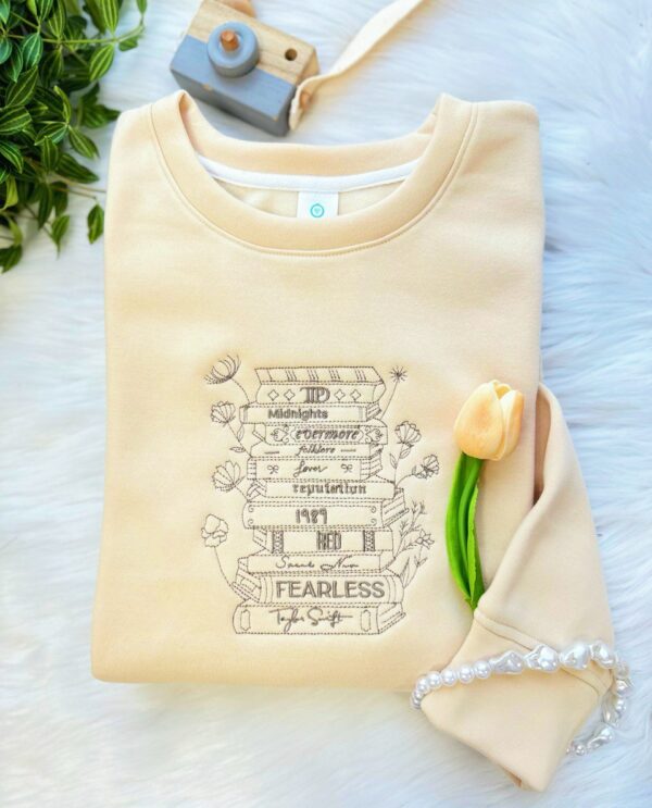 TS – TTPD Album Books Embroidered Sweatshirt