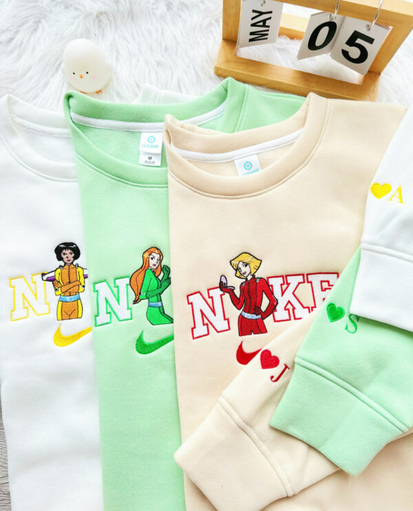 Totally Spies! – Embroidered Sweatshirt